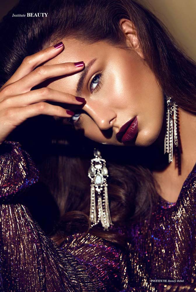 model-magazin-fashion-institute-beauty-marie-dahmen-elegant-earrings-silver-bronce-high-haute-couture-makeup-highlight-contour