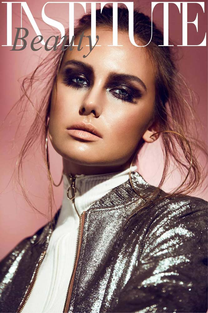 model-magazin-fashion-institute-beauty-marie-dahmen-silver-bomber-pink-background-wild-hair-blouse